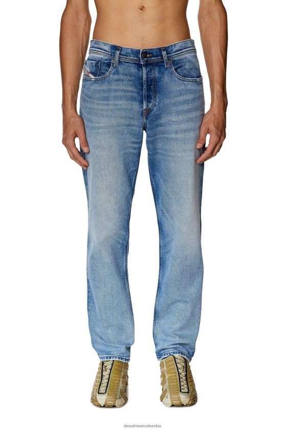 Diesel jeans tapered 2023 d-finitive 09g24 hombres 4P44F347 vestir azul claro