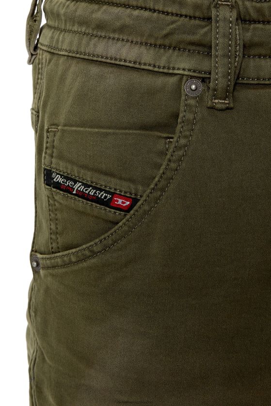 Diesel joggjeans d-krooshort-z hombres 4P44F370 vestir verde