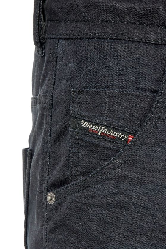 Diesel joggjeans d-krooshort-z hombres 4P44F394 vestir negro/gris oscuro